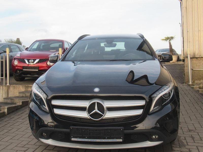 Gebraucht Mercedes GLA220 177 PS (130 kW) 2016 Schwarz SUV