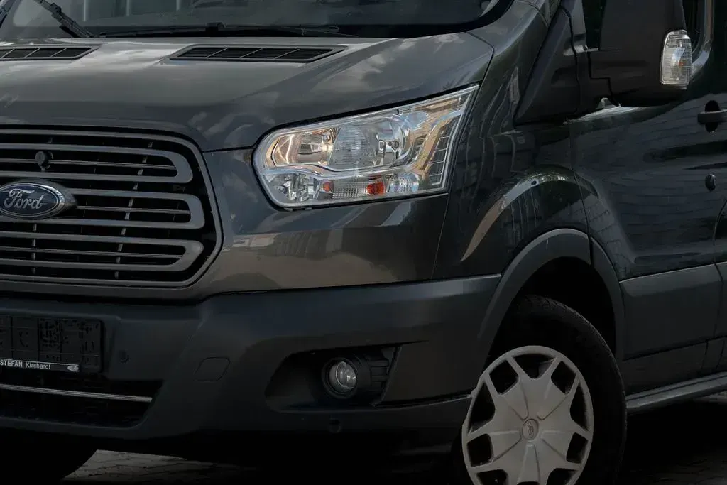 Gebraucht Ford Transit 131 PS (96 kW) 2018 Grau Van / Kleinbus