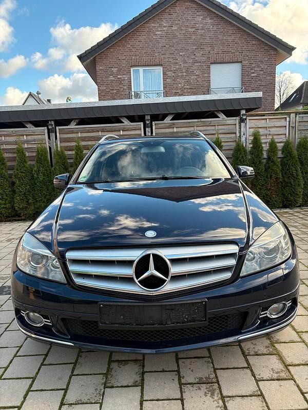 Blau Gebraucht 2010 Mercedes 200 Kombi | 4.900 € (Fairer Preis) - Bild 1/4