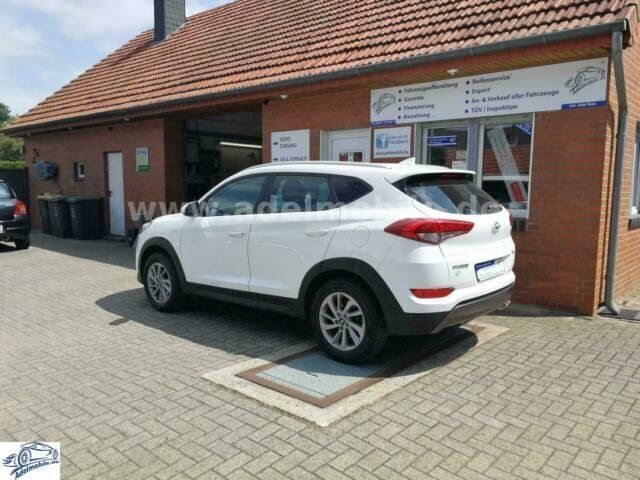 Gebraucht Hyundai Tucson Advantage 177 PS (130 kW) 2016 Weiß SUV