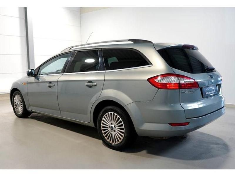 Gebraucht Ford Mondeo Titanium 140 PS (102 kW) 2008 Silber Kombi