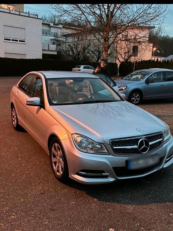 Gebraucht Mercedes C200 136 PS (100 kW) 2011 Silber Limousine