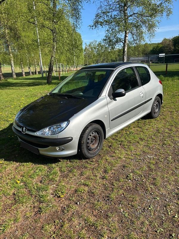 Gebraucht Peugeot 206 2003 Silber Kleinwagen