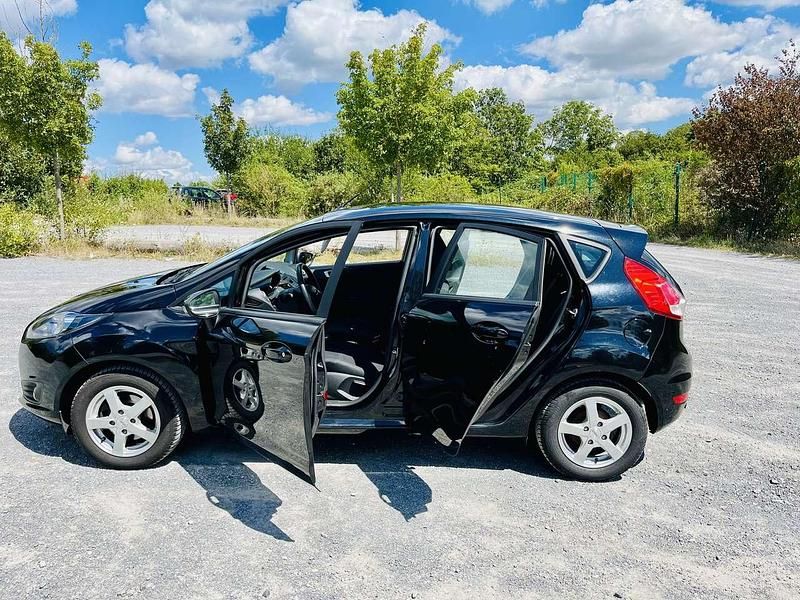 Gebraucht Ford Fiesta Trend 82 PS (60 kW) 2015 Kleinwagen