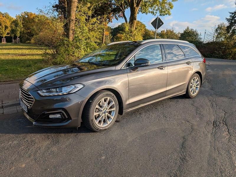Grau Gebraucht 2020 Ford Mondeo Business Edition Limousine | 16.500 € (Fairer Preis) - Bild 1/4