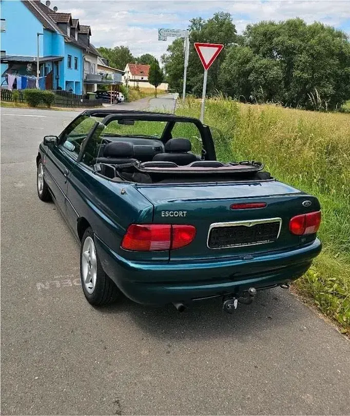 Gebraucht Ford Escort Cabriolet 90 PS (66 kW) 1997 Grün Cabrio