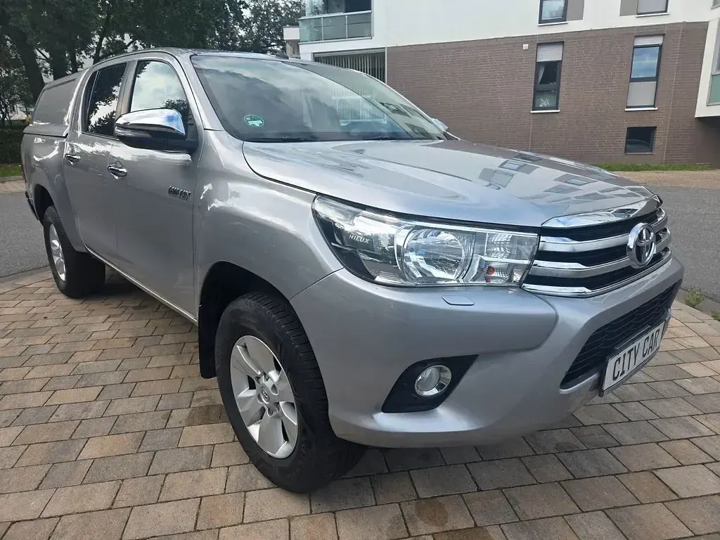 Gebraucht Toyota HiLux Comfort 150 PS (110 kW) 2019 Silber Pickup