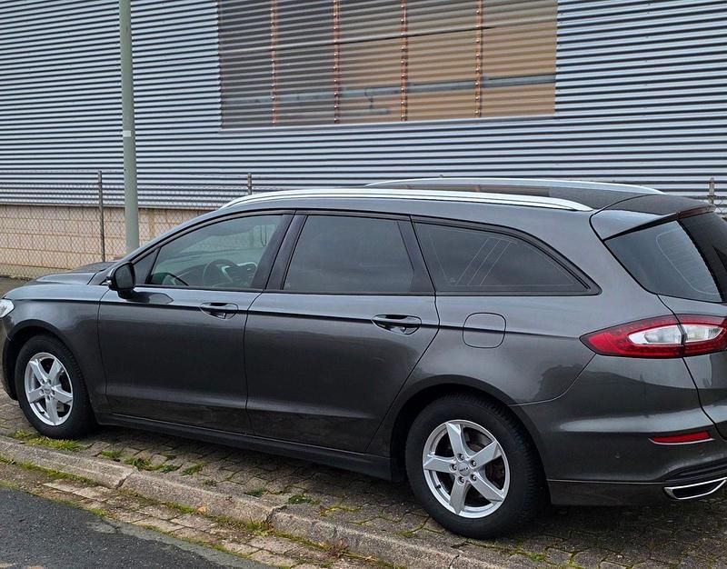 Grau Gebraucht 2016 Ford Mondeo Trend Kombi | 7.600 € (Fairer Preis) - Bild 1/4