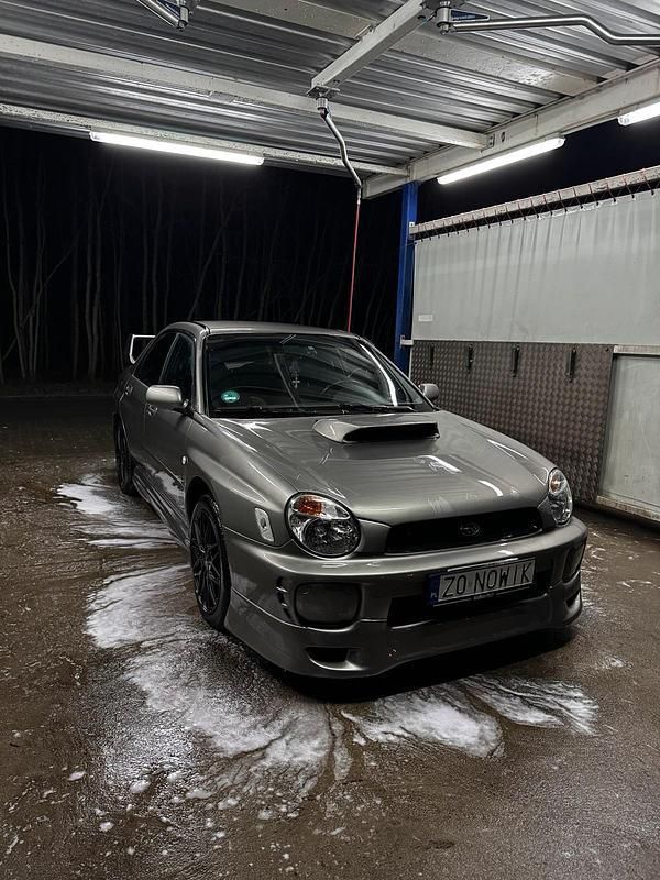 Grau Gebraucht 2001 Subaru Impreza Limousine | 7.800 € - Bild 1/4