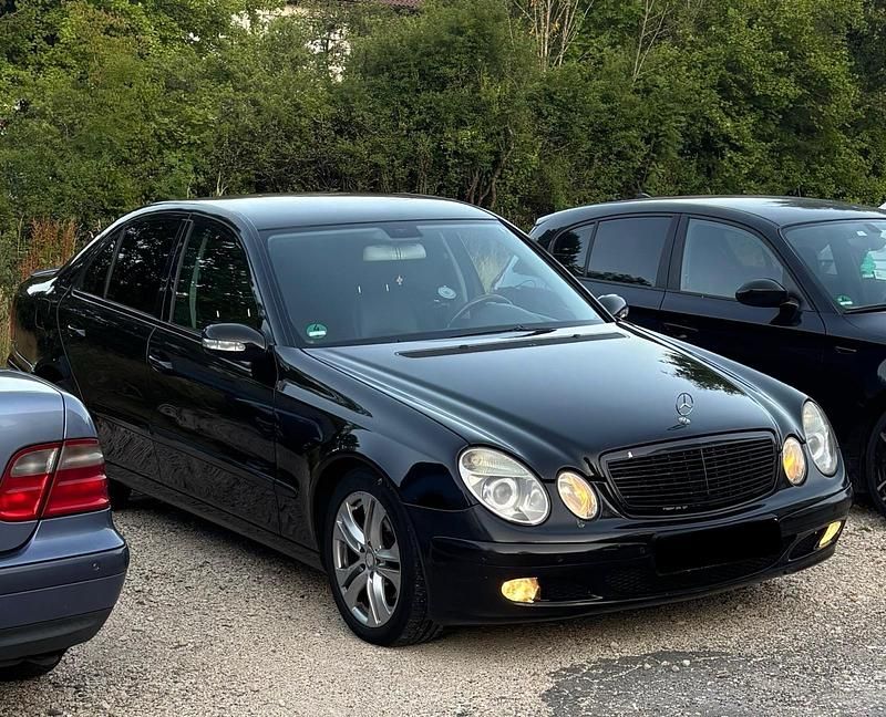 Schwarz Gebraucht 2005 Mercedes E280 Limousine | 4.700 € - Bild 1/4