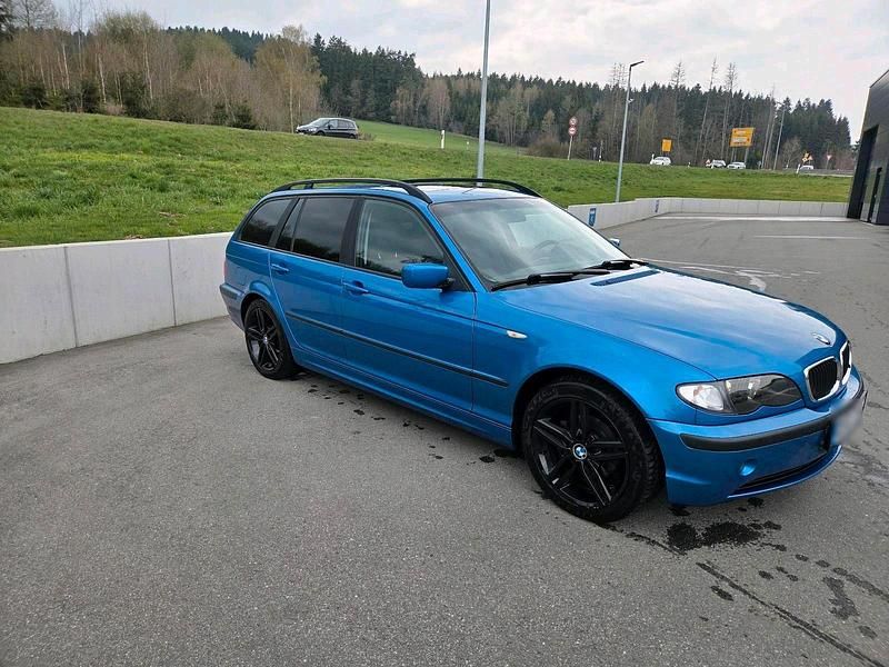 Gebraucht BMW 318 143 PS (105 kW) 2002 Blau Kombi