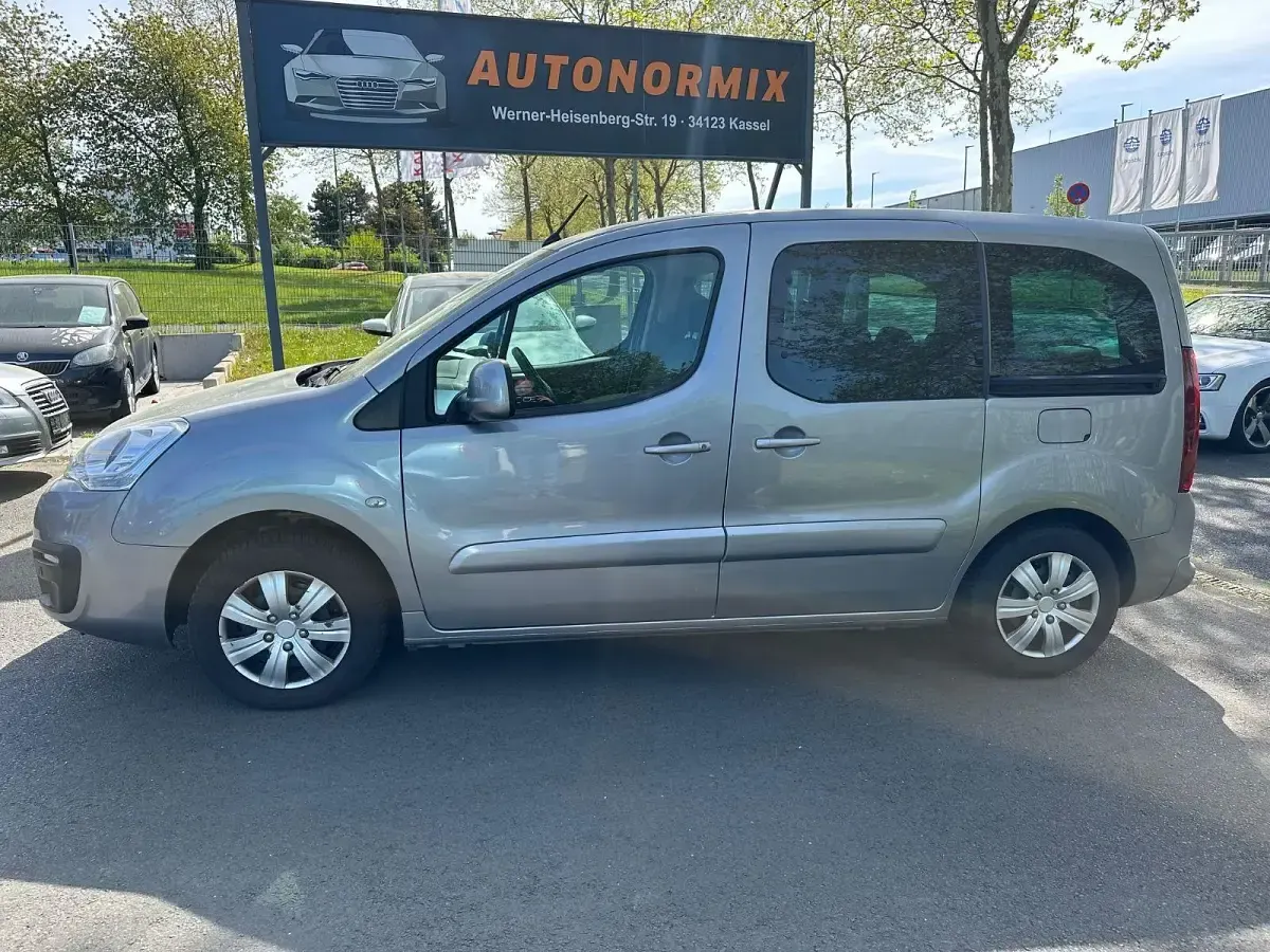Gebraucht Citroën Berlingo SELECTION 120 PS (88 kW) 2018 Grau Van / Kleinbus