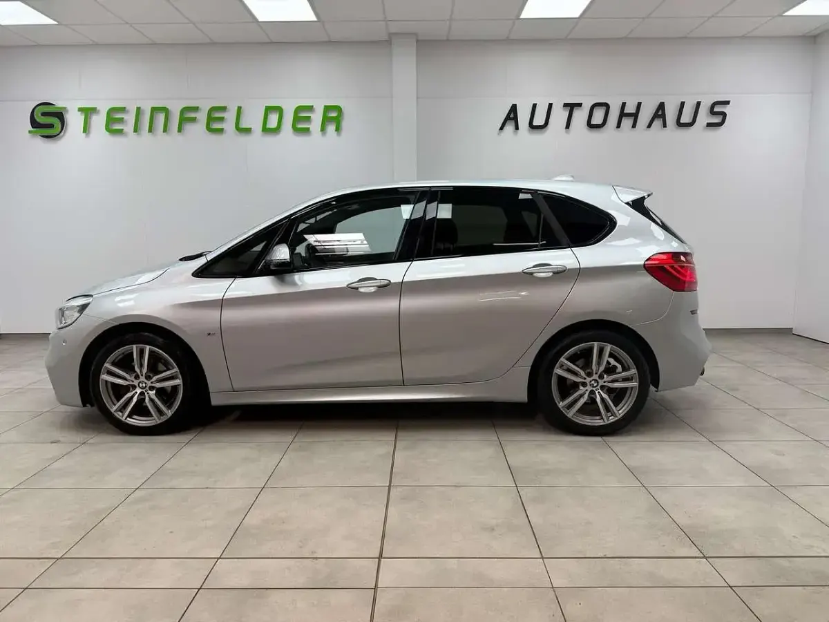 Gebraucht BMW 218 M Sport 150 PS (110 kW) 2017 Glaciersilber Van / Kleinbus
