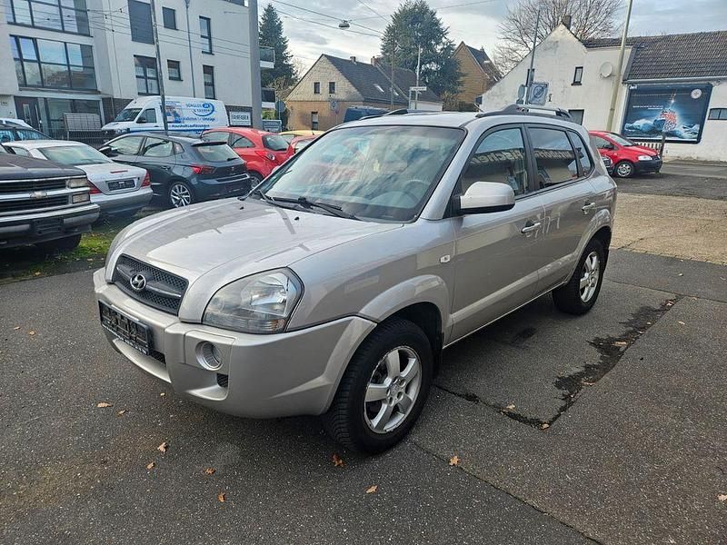 Silber Gebraucht 2006 Hyundai Tucson GLS SUV | 3.999 € (Fairer Preis) - Bild 1/4