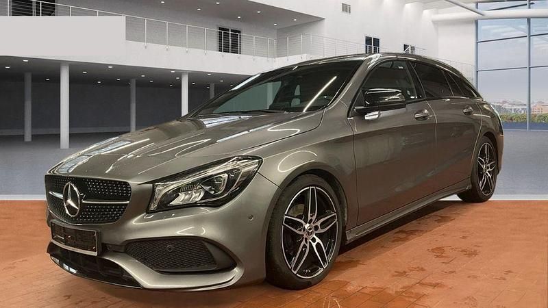 Grau Gebraucht 2019 Mercedes CLA200 Shooting Brake AMG line Kombi | 21.990 € (Fairer Preis) - Bild 1/4