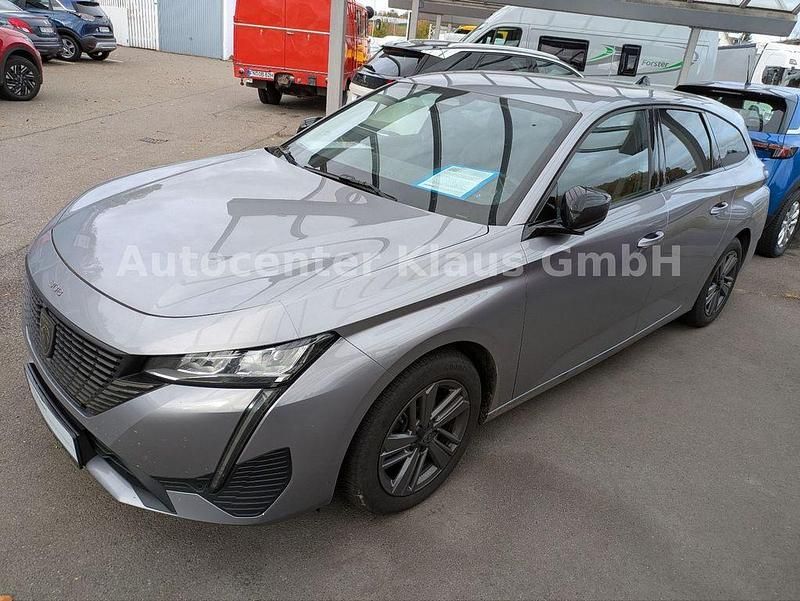 Grau Gebraucht 2024 Peugeot 308 SW Allure Kombi | 20.400 € (Guter Preis) - Bild 1/4