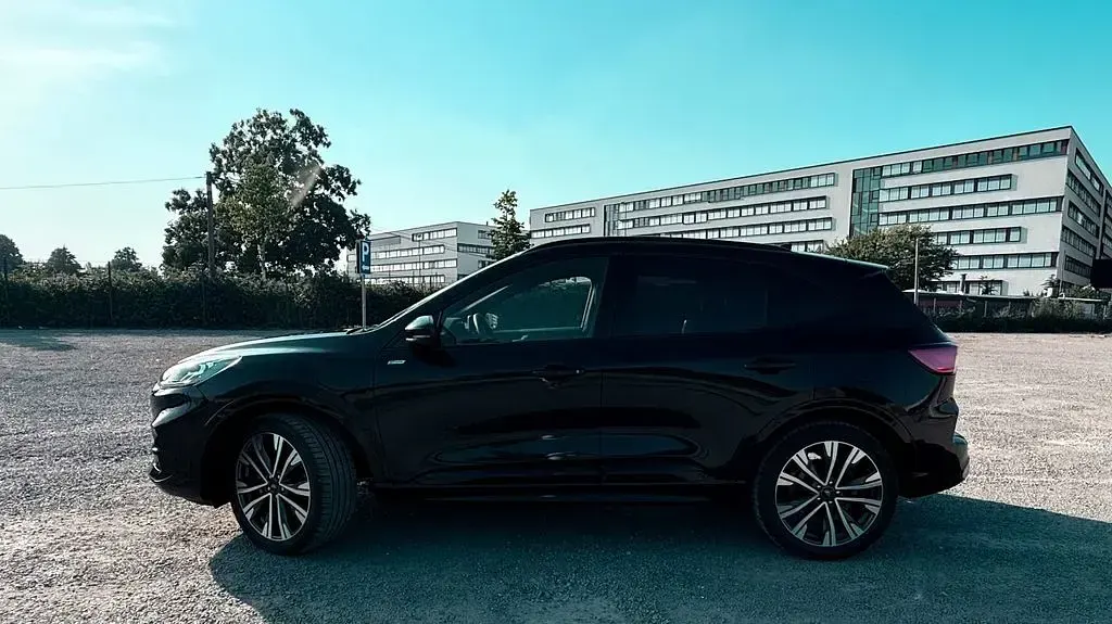 Gebraucht Ford Kuga ST-Line 224 PS (164 kW) 2021 Schwarz SUV