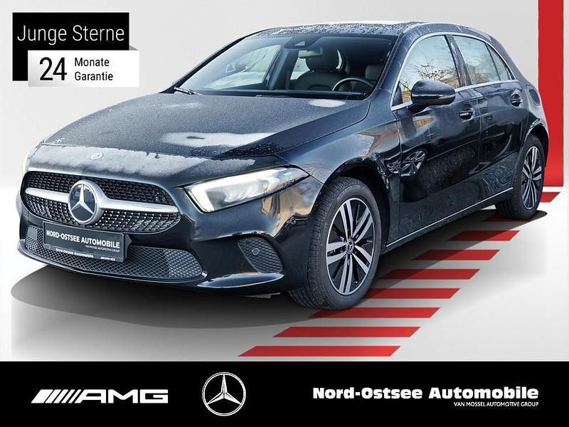 Gebraucht Mercedes A250 Progressive 160 PS (117 kW) 2022 Metalliclack kosmosschwarz Limousine