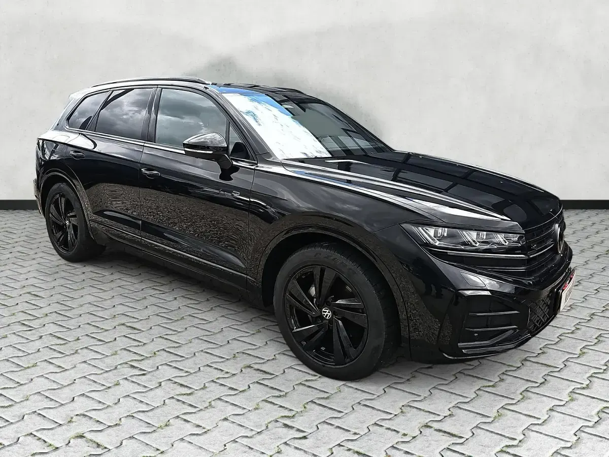 Neu VW Touareg R-line 286 PS (210 kW) 2026 Grenadillschwarz metallic SUV
