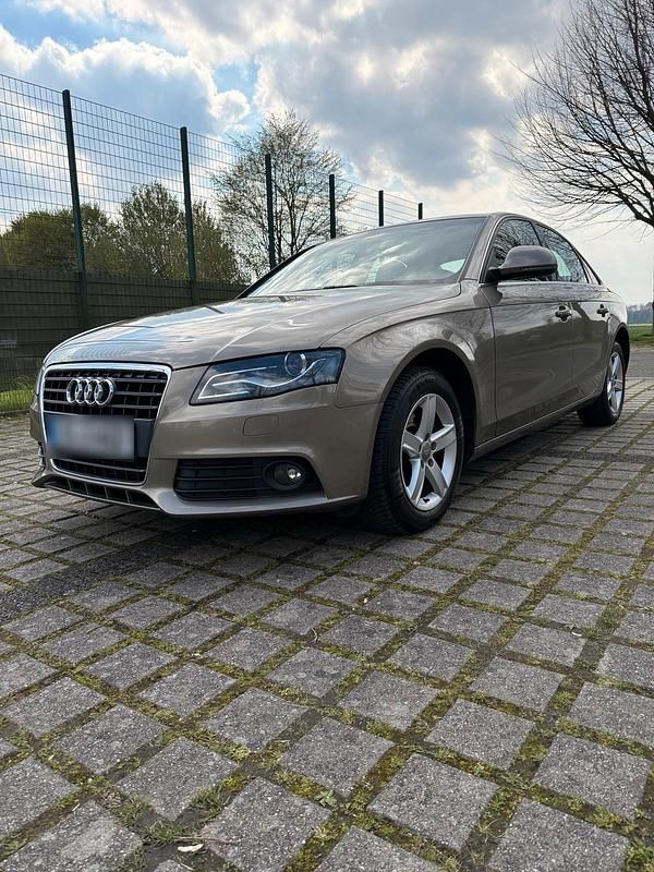 Gebraucht Audi A4 160 PS (117 kW) 2008 Gold Limousine