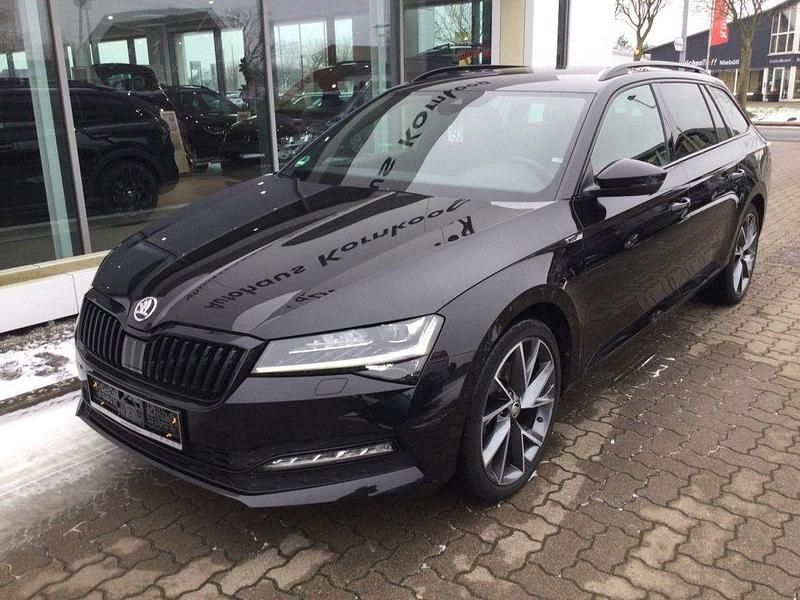 Gebraucht Skoda Superb SportLine 150 PS (110 kW) 2024 Schwarzmagicperleffekt (metallic) Kombi