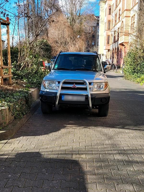 Gebraucht Mitsubishi Pajero Intense 129 PS (94 kW) 2001 Silber SUV