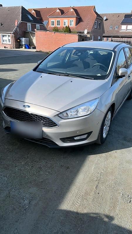 Gebraucht Ford Focus 101 PS (74 kW) 2016 Grau Kombi