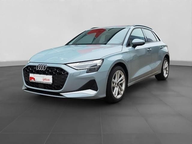 Neu Audi A3 Sportback e-tron Advanced Plus 204 PS (150 kW) 2025 Pfeilgrau perleffekt Kleinwagen