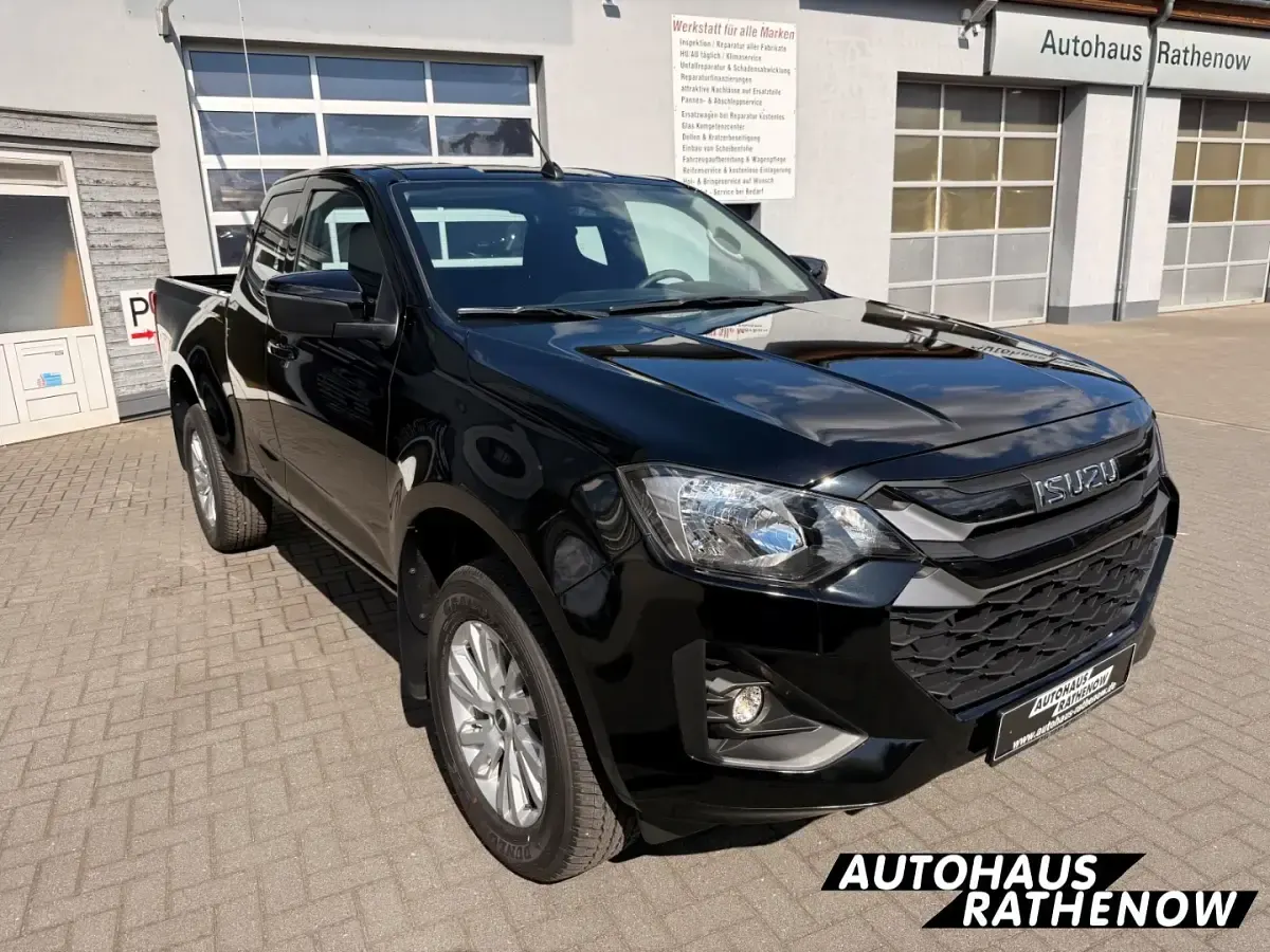 Nowe Isuzu D-Max 163 KM (119 kW) 2026 Czarny Pickup