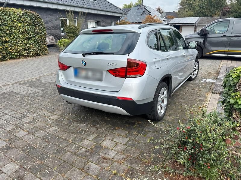 Gebraucht BMW X1 177 PS (130 kW) 2011 Silber SUV
