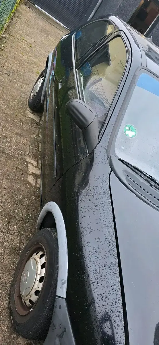 Second-hand Opel Corsa 45 CP (33 kW) 1995 Negru Hatchback