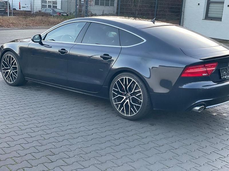 Gebraucht Audi A7 Sportback Business 245 PS (180 kW) 2013 Blau Kleinwagen