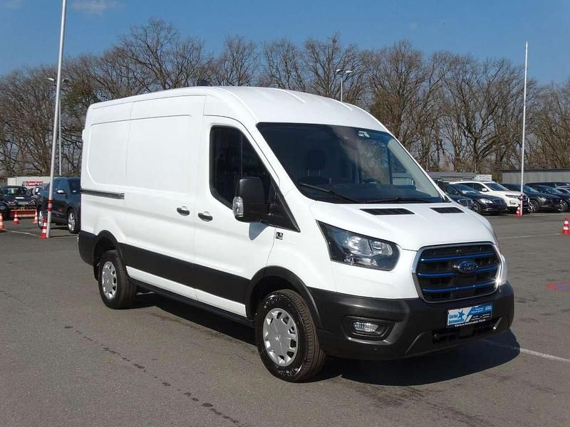 Gebraucht Ford Transit 135 kW (184 PS) 2023 Frost weiß Van / Kleinbus