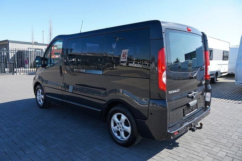 Gebraucht Renault Trafic 114 PS (83 kW) 2012 Schwarz Van / Kleinbus