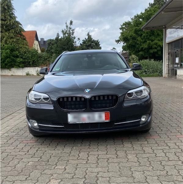 Grau Gebraucht 2013 BMW 530 Kombi | 8.950 € (Superpreis) - Bild 1/4