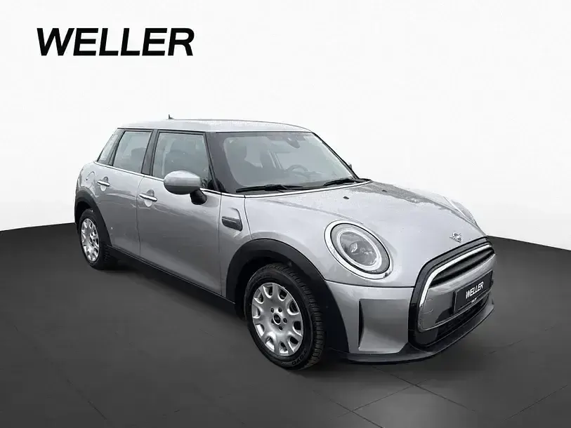 Gebraucht Mini Cooper Essential 136 PS (100 kW) 2023 Melting silver iii (silber) Kleinwagen