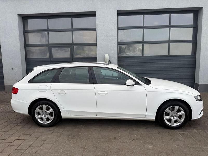 Weiß Gebraucht 2009 Audi A4 Attraction Kombi | 5.900 € (Superpreis) - Bild 1/4