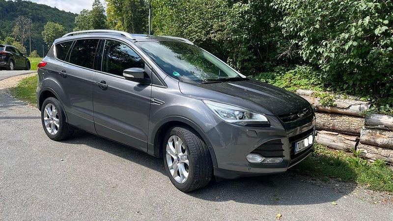 Gebraucht Ford Kuga Titanium 150 PS (110 kW) 2013 Grau SUV