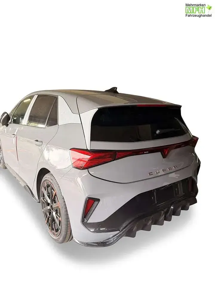 Neu Cupra Born VZ 239 kW (326 PS) 2026 Wählbar Kleinwagen