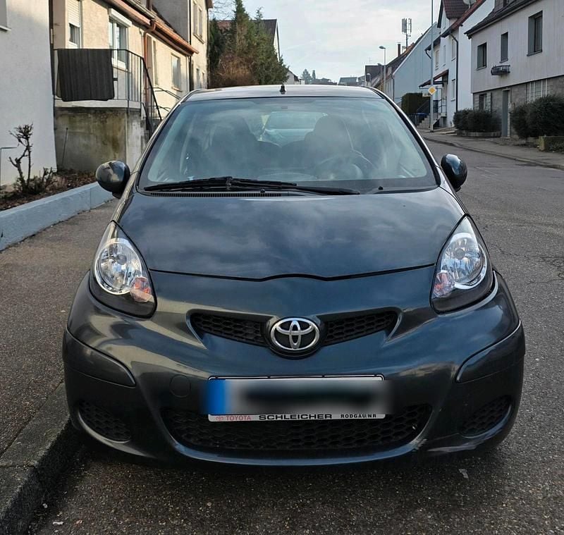 Gebraucht Toyota Aygo Cool 68 PS (50 kW) 2009 Grau Kleinwagen