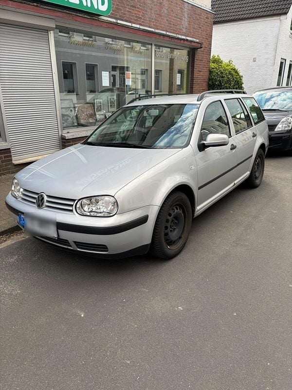 Silber Gebraucht 2000 VW Golf IV Kombi | 350 € (Guter Preis) - Bild 1/4