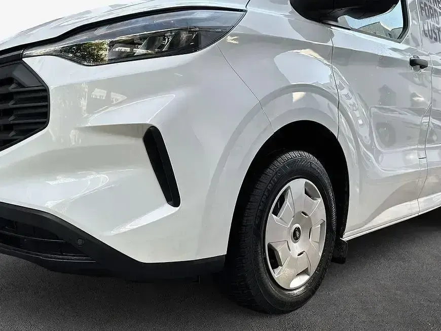 Gebraucht Ford 300 Trend 136 PS (100 kW) 2024 Weiß Pickup