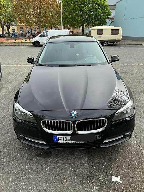Schwarz Gebraucht 2015 BMW 520 Limousine | 15.400 € (Guter Preis) - Bild 1/4