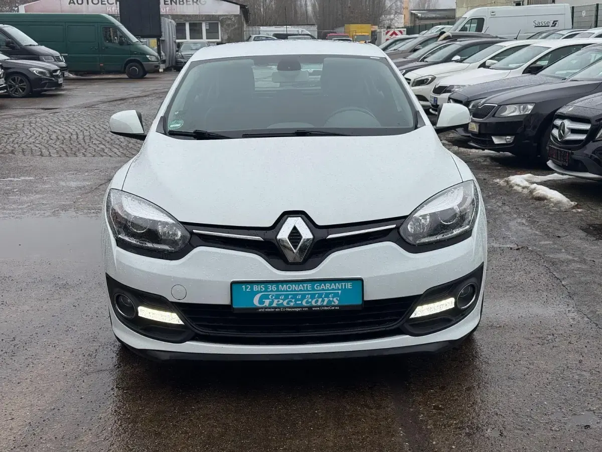 Gebraucht Renault Mégane III Initiale Paris 110 PS (80 kW) 2014 Weiß Kleinwagen