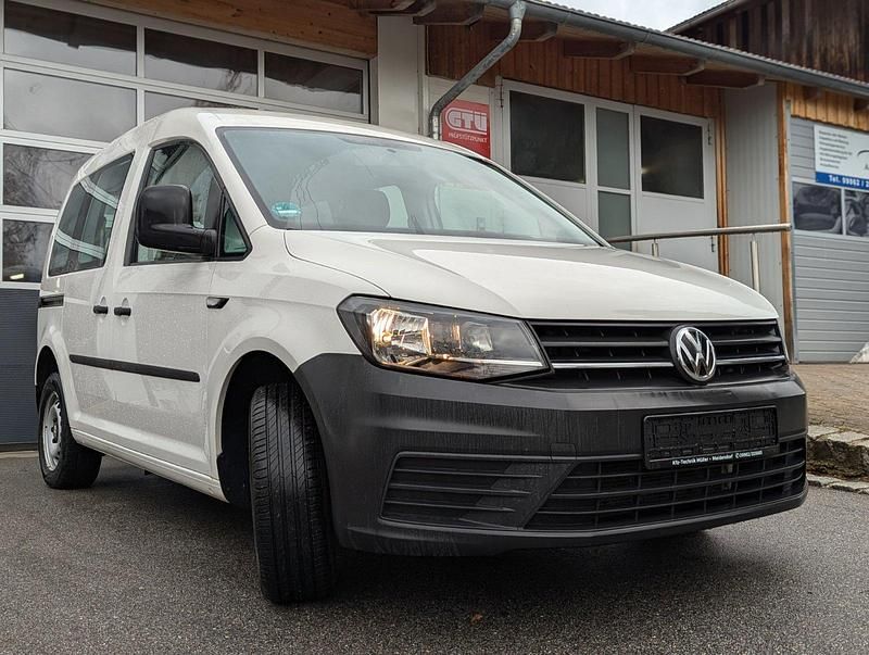 Gebraucht VW Caddy 84 PS (61 kW) 2016 Weiß Van / Kleinbus