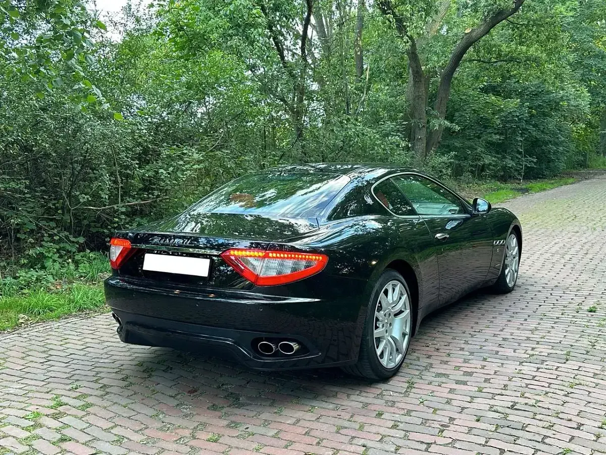 Gebraucht Maserati Granturismo 405 PS (297 kW) 2008 Schwarz Coupé
