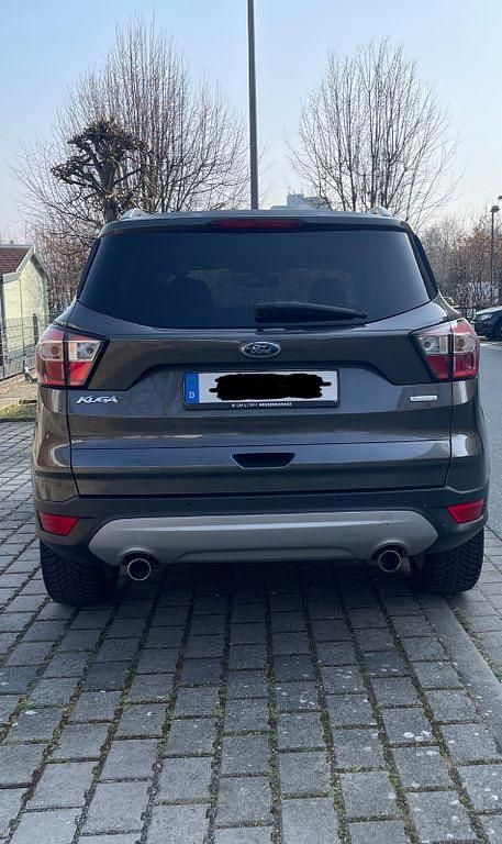 Gebraucht Ford Kuga Titanium 150 PS (110 kW) 2018 Schwarz SUV