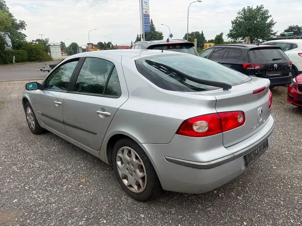 Gebraucht Renault Laguna II Authentique 135 PS (99 kW) 2006 Grau Limousine