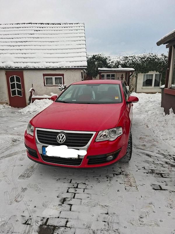 Gebraucht VW Passat 122 PS (89 kW) 2010 Rot Limousine