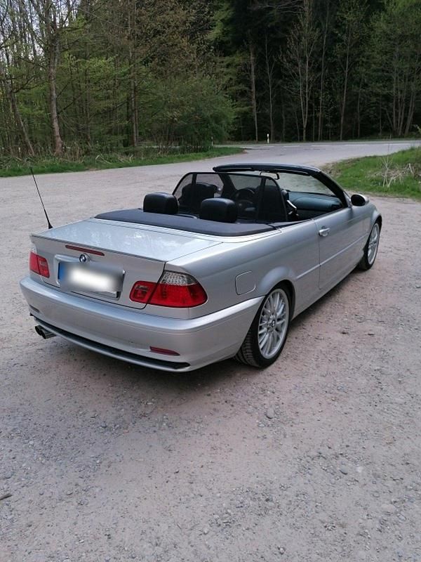 Gebraucht BMW 330 231 PS (169 kW) 2003 Silber Cabrio